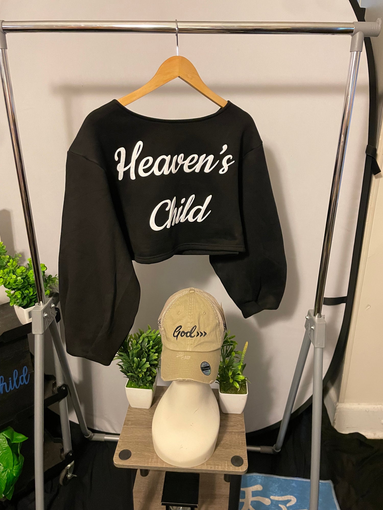 Signature Logo Cropped Crewneck