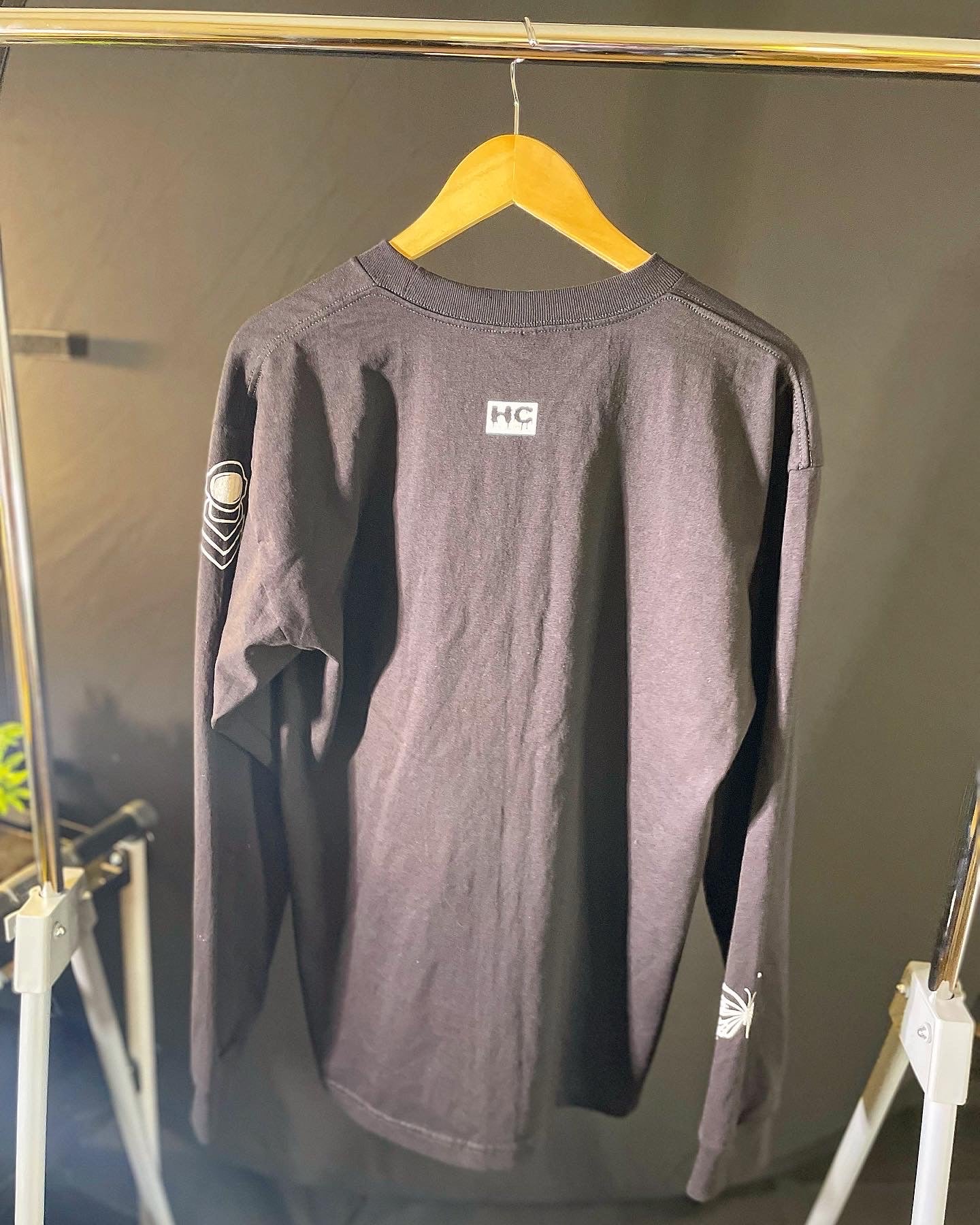 Pocket Logo Long-Sleeve