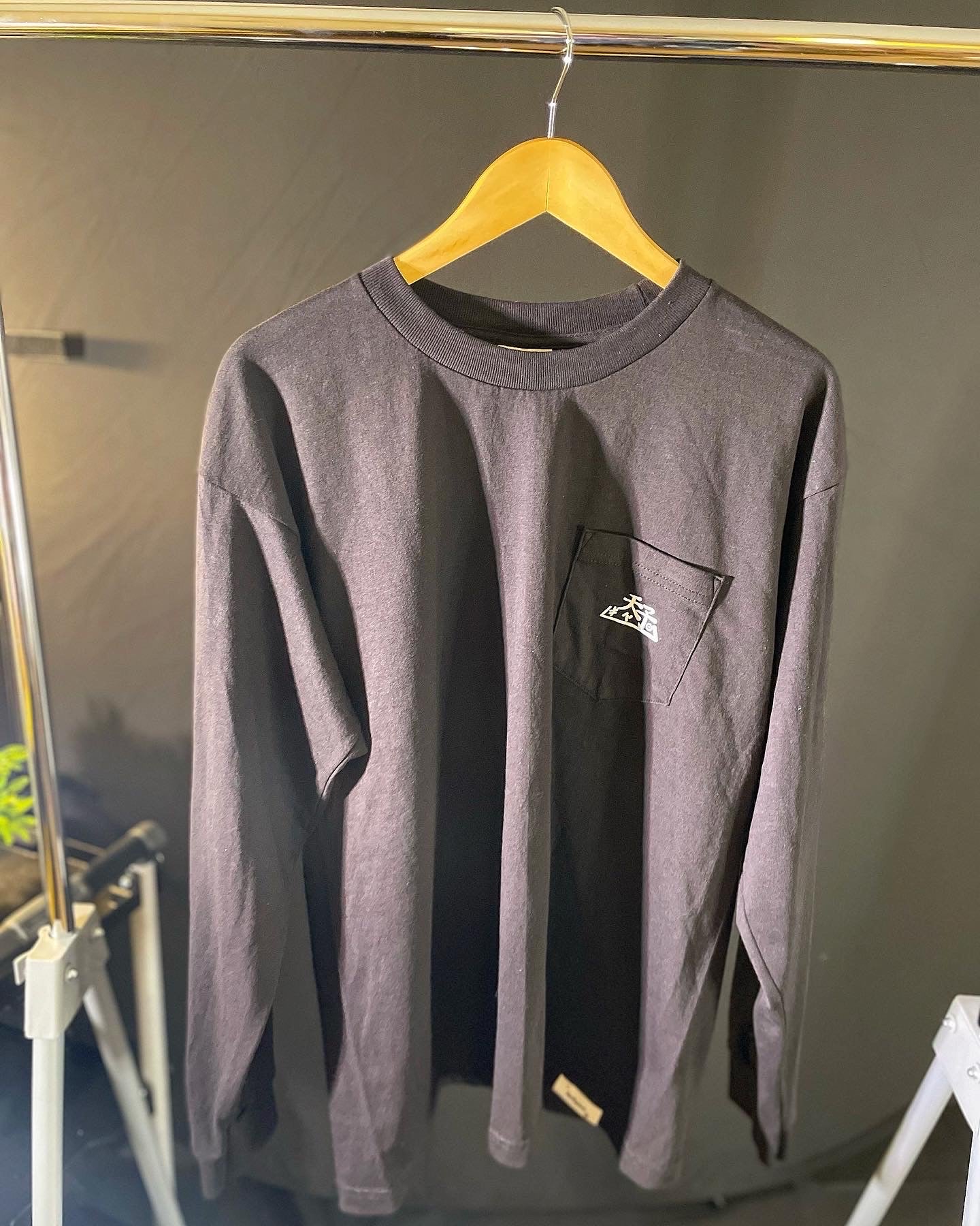 Pocket Logo Long-Sleeve