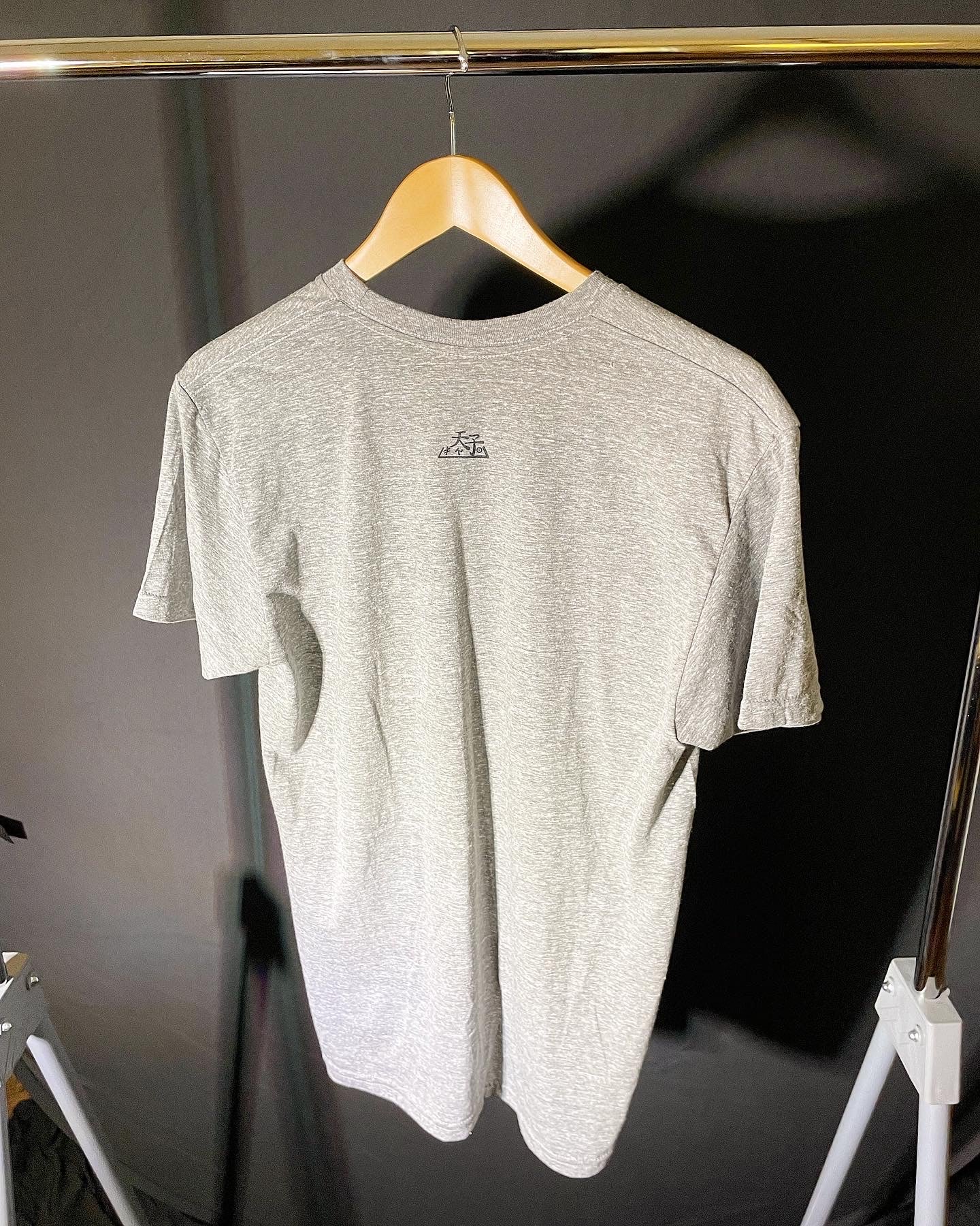 "Throne" T-Shirt